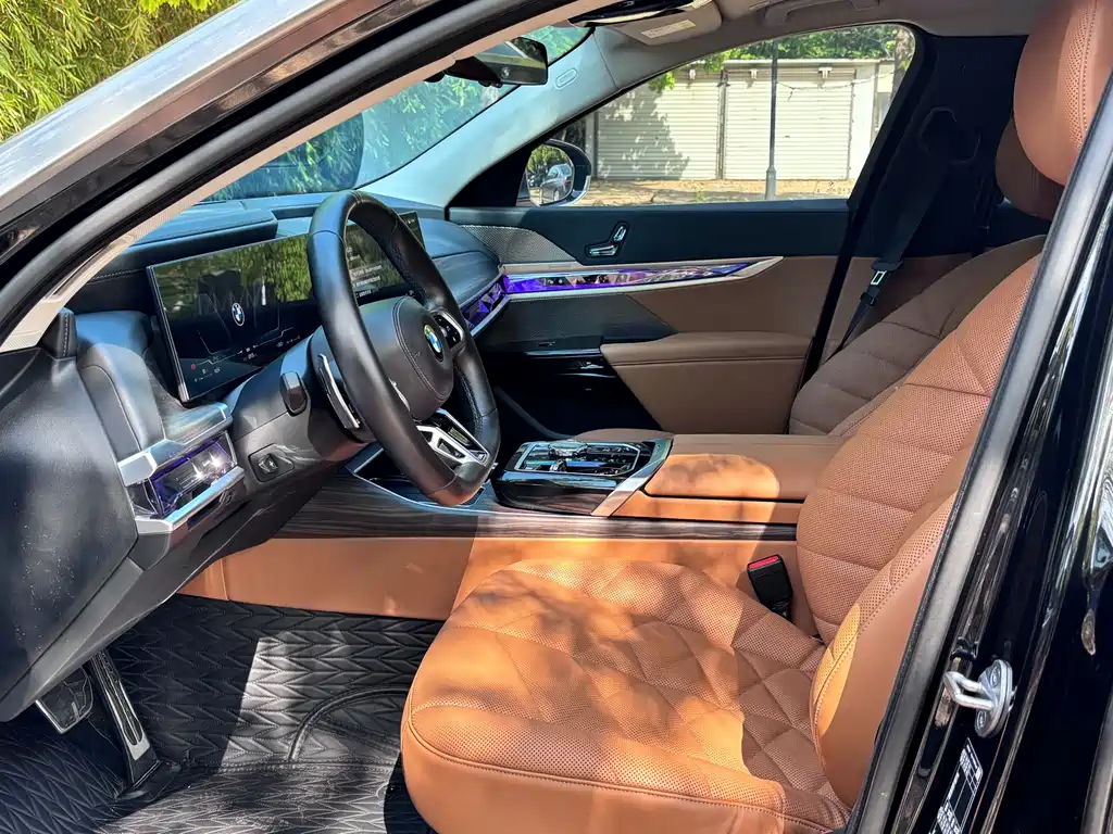 BMW BMW 7 Series 735Li M Sport Package 2024 - thumbnail 5