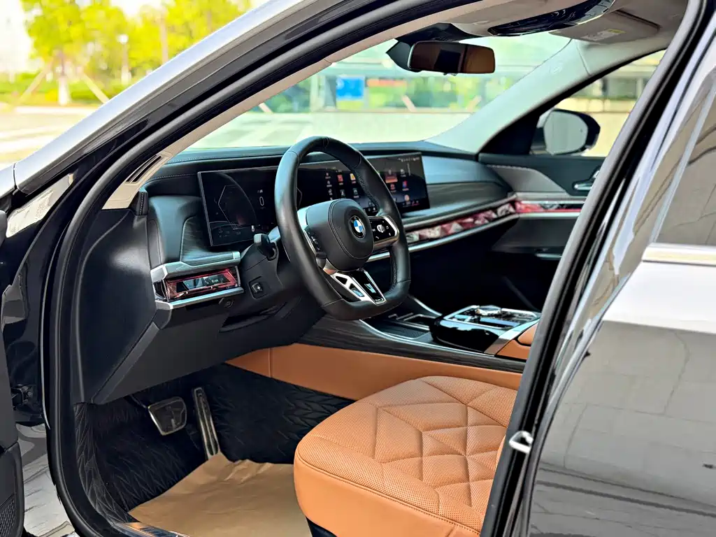 BMW BMW 735Li M Sport 2024 - thumbnail 5
