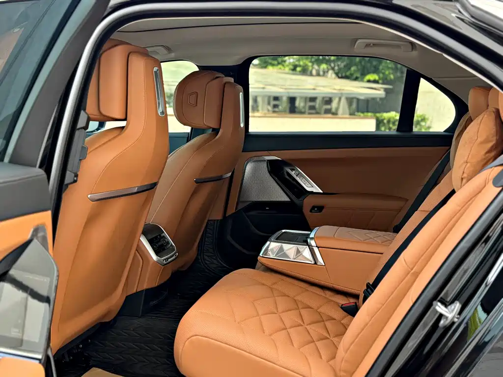 BMW BMW 735Li M Sport 2024 - thumbnail 7