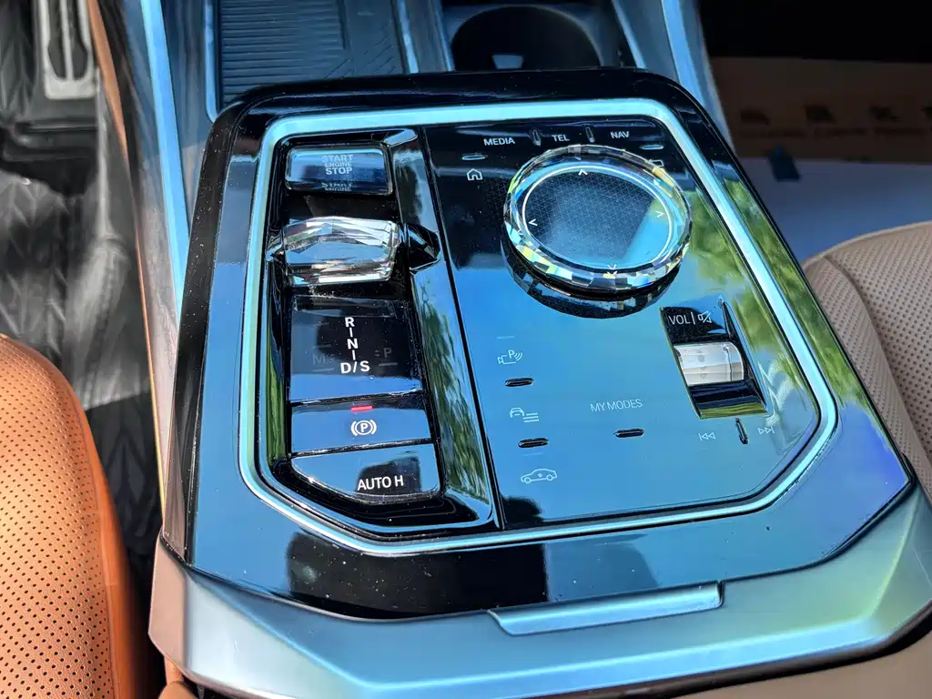 BMW BMW 7 Series 735Li M Sport Package 2024 - thumbnail 10