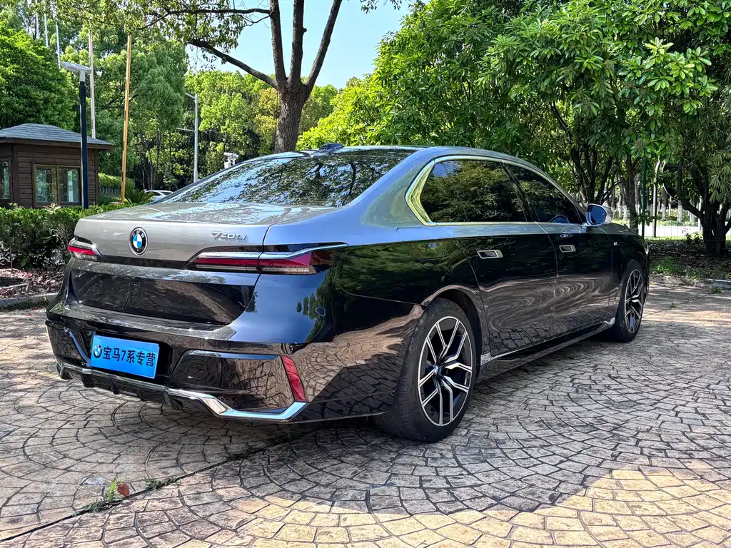 BMW BMW 7 Series 735Li M Sport Package 2024 - thumbnail 12