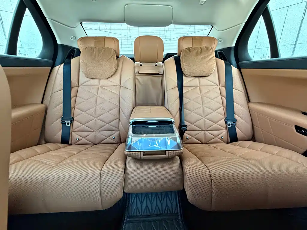 BMW BMW 735Li M Sport 2024 - thumbnail 12