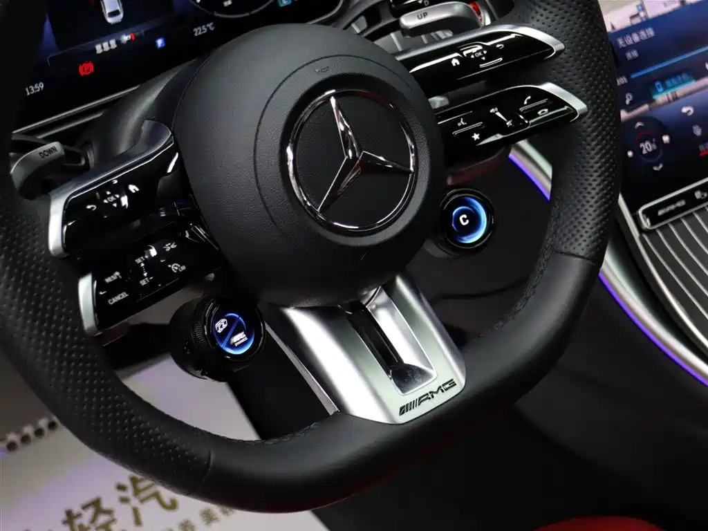 Mercedes-Benz Mercedes-AMG C 43 4MATIC 2024 2024 - thumbnail 9