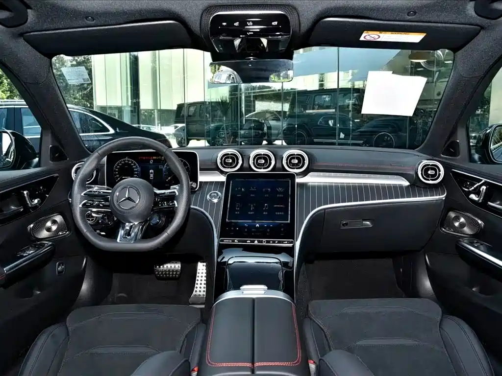 Mercedes-Benz Mercedes-Benz AMG C 43 4MATIC 2025 - thumbnail 4