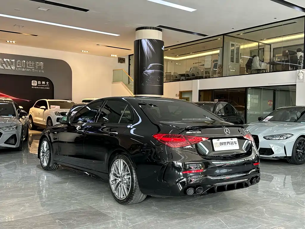 Mercedes-Benz Mercedes-AMG C 43 4MATIC 2025 - thumbnail 4