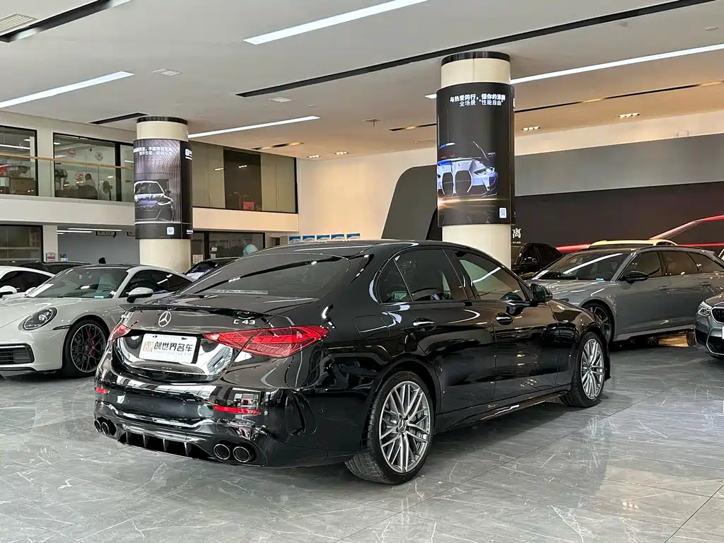 Mercedes-Benz Mercedes-AMG C 43 4MATIC 2025 - thumbnail 6