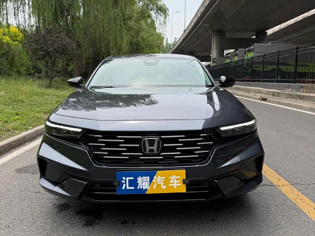Honda Accord 2025 Sport Series 260TURBO Prestige Edition 2025 - thumbnail 2
