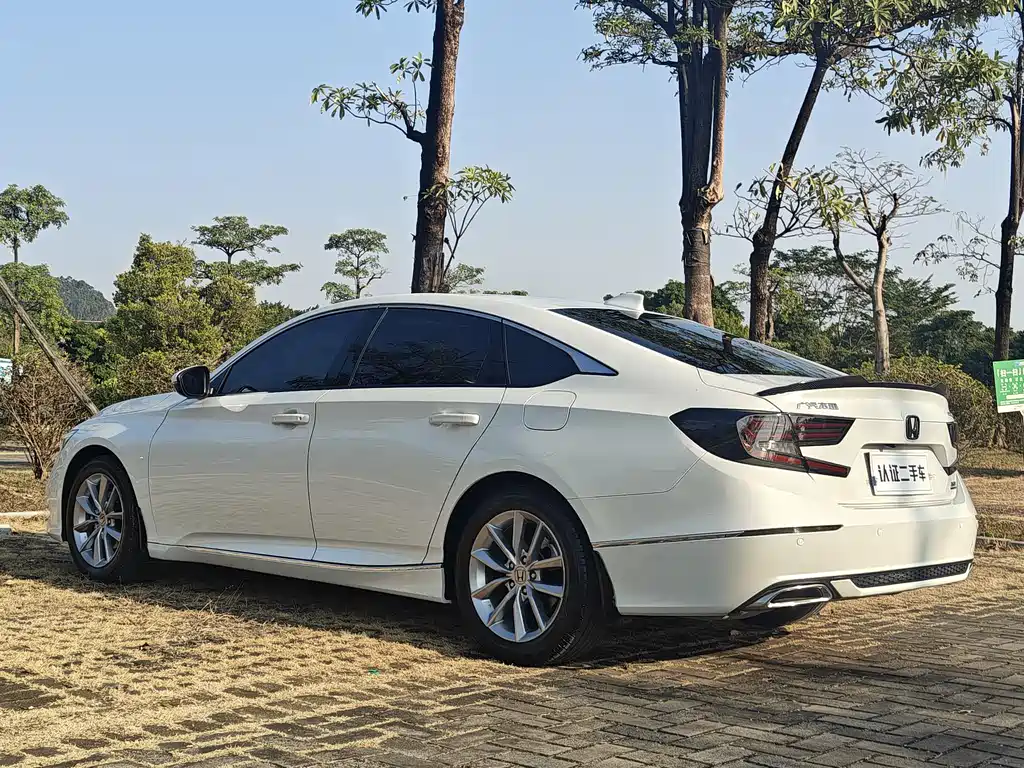 Honda Honda Accord 2022 260TURBO Luxury Edition 2022 - thumbnail 18