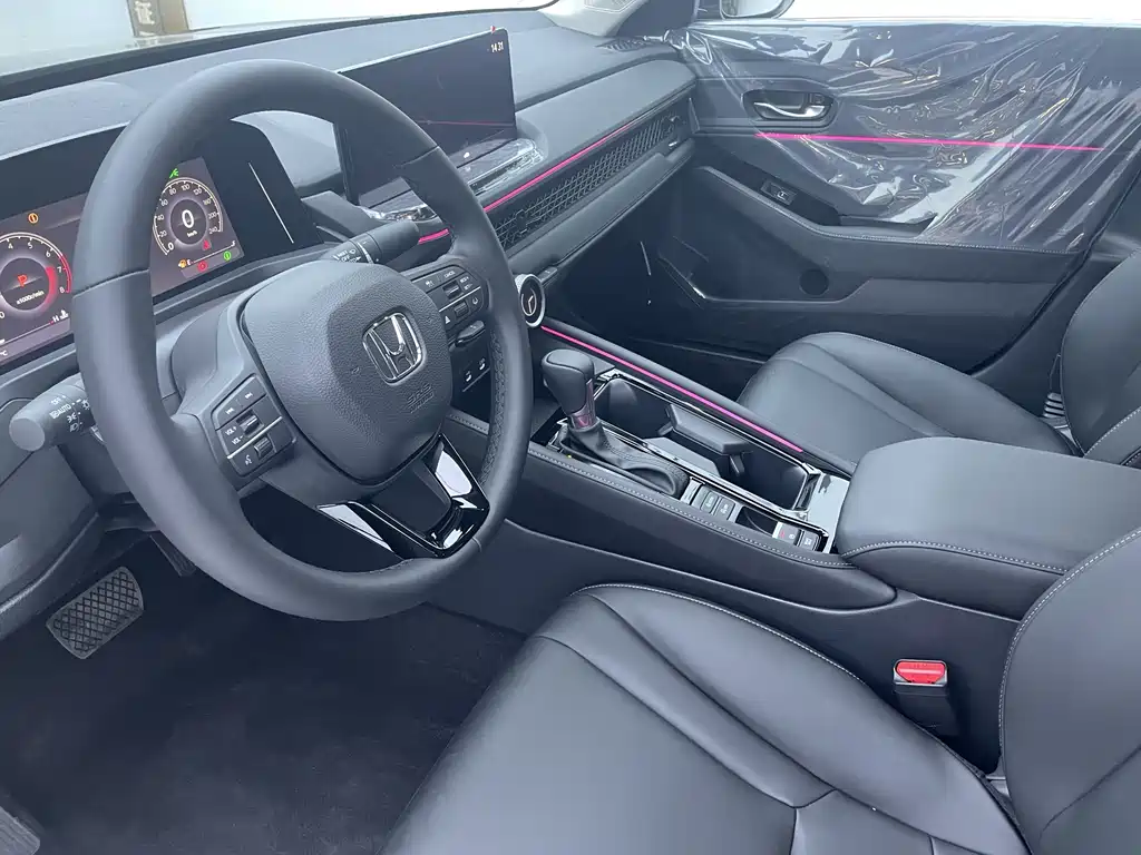 Honda Accord 2025 Sport Series 260TURBO Luxury Edition 2026 - thumbnail 8