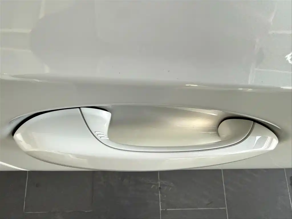 BMW BMW 3 Series 325i M Sport 2025 - thumbnail 14