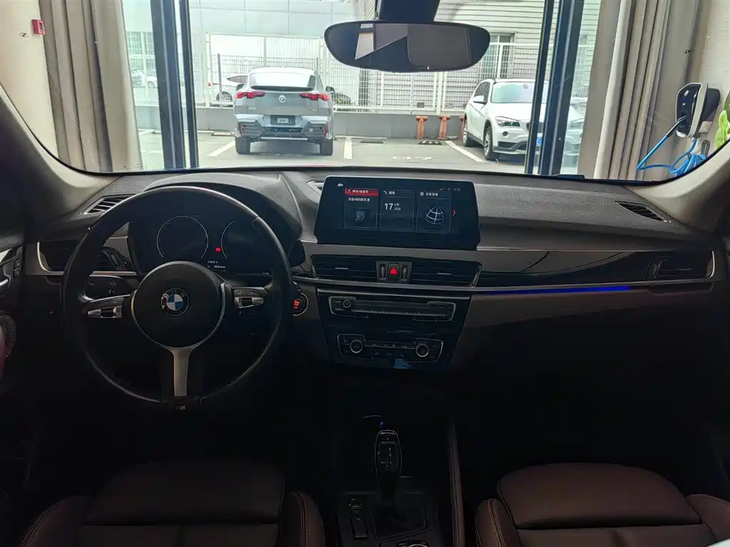 BMW BMW X1 2022 sDrive25Li Leading Edition 2023 - thumbnail 8