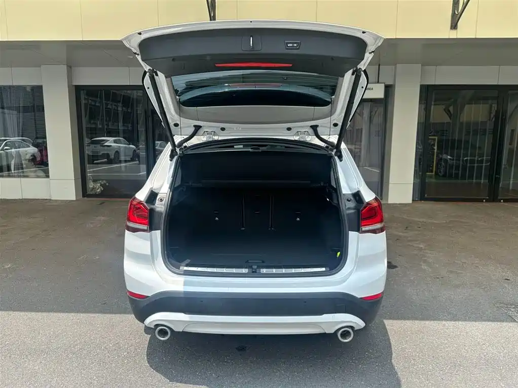 BMW BMW X1 sDrive25Li 2023 - thumbnail 5