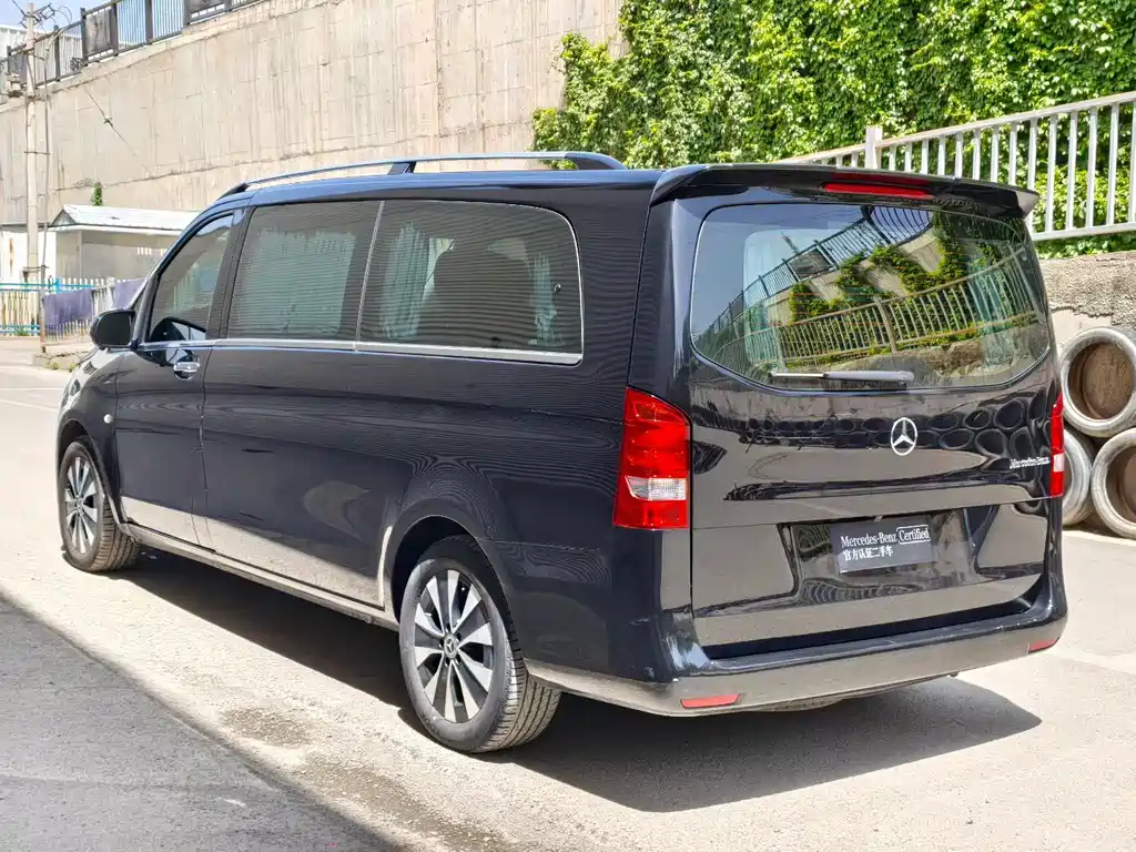 Mercedes-Benz Mercedes-Benz Vito 2021 2.0T Elite Edition 7-Seater 2021 - thumbnail 3