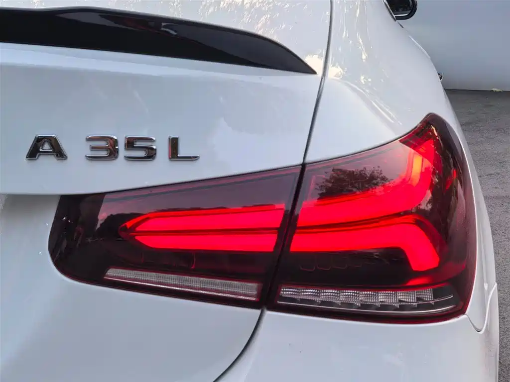 Mercedes-Benz Mercedes-Benz AMG A 35 L 4MATIC 2022 - thumbnail 20