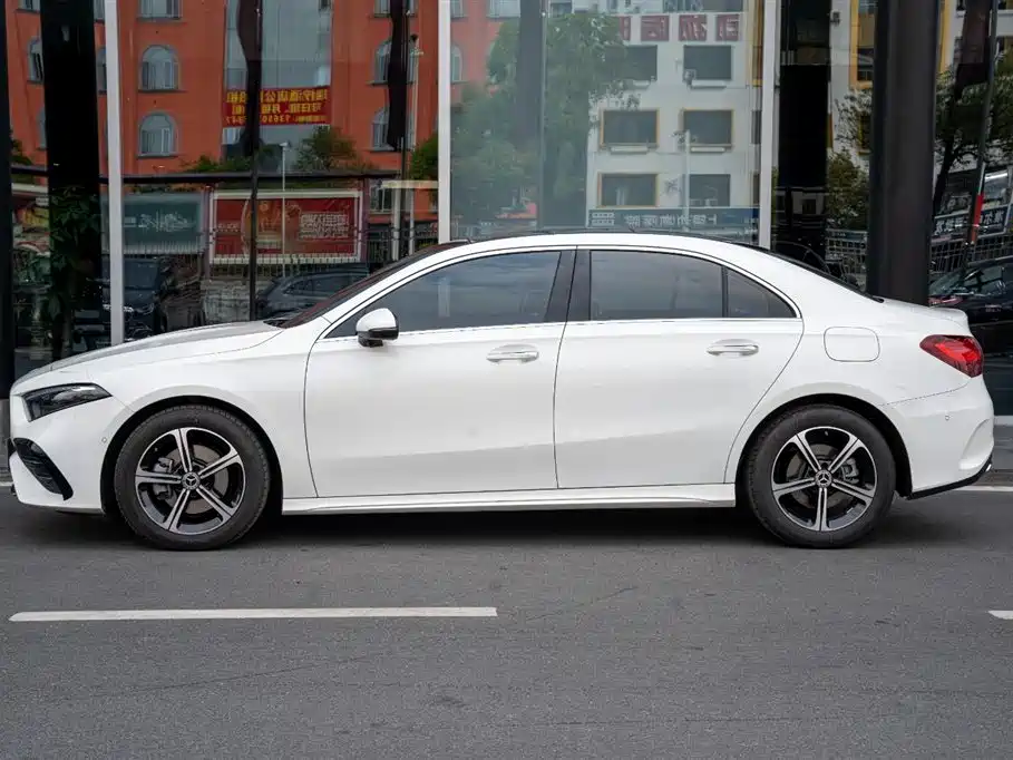 Mercedes-Benz Mercedes-Benz A-Class 2025 A 200 L Fashion 2025 - thumbnail 4