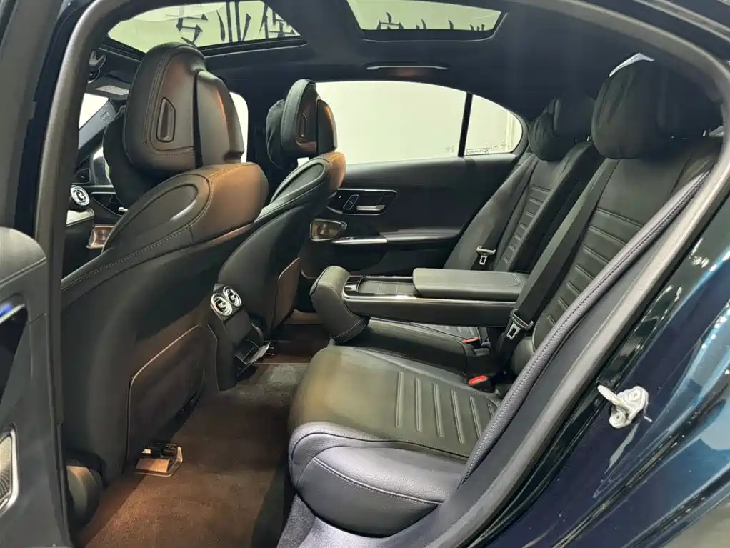 Mercedes-Benz C 260 L皓夜运动版 2024 - thumbnail 7