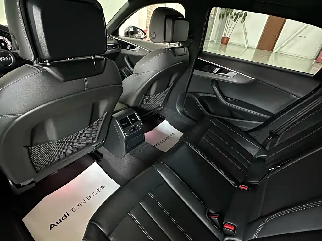 Audi Audi A4L 2023 40 TFSI quattro Luxury Dynamic 2024 - thumbnail 7