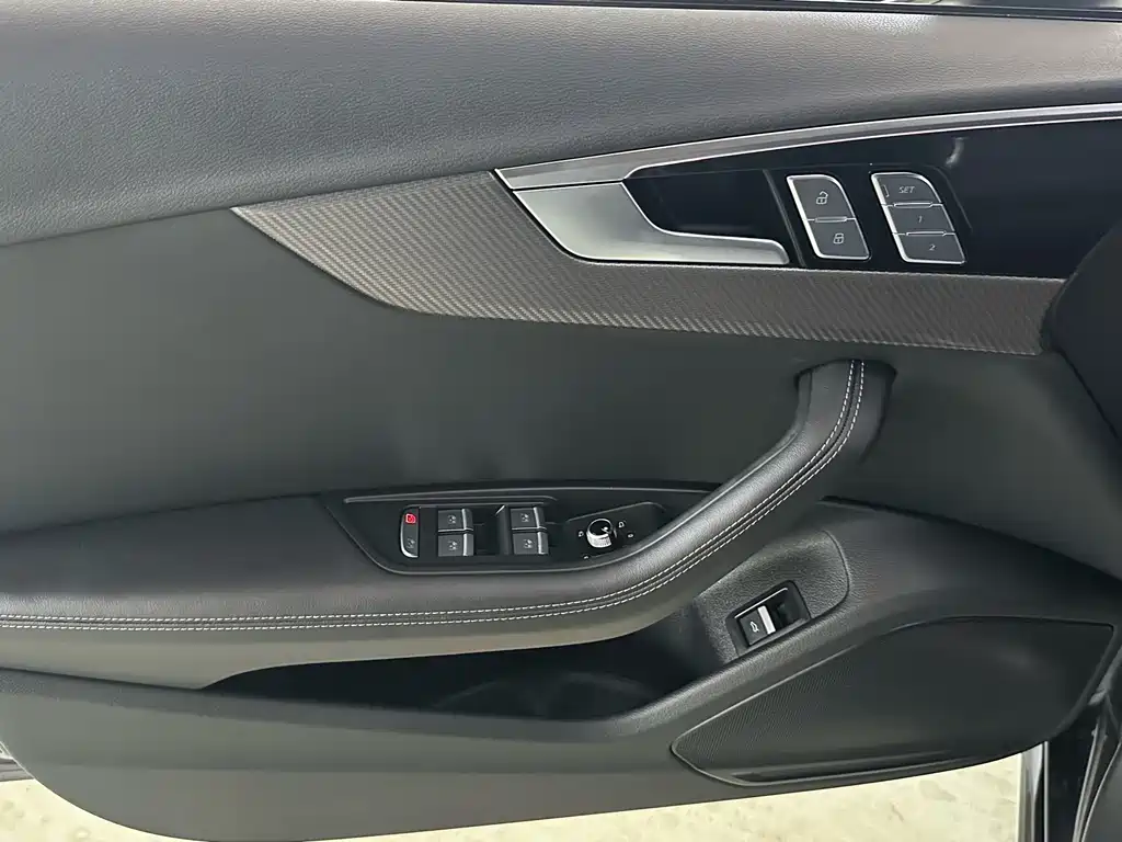 Audi Audi A4L 2023 40 TFSI quattro Luxury Dynamic 2024 - thumbnail 10