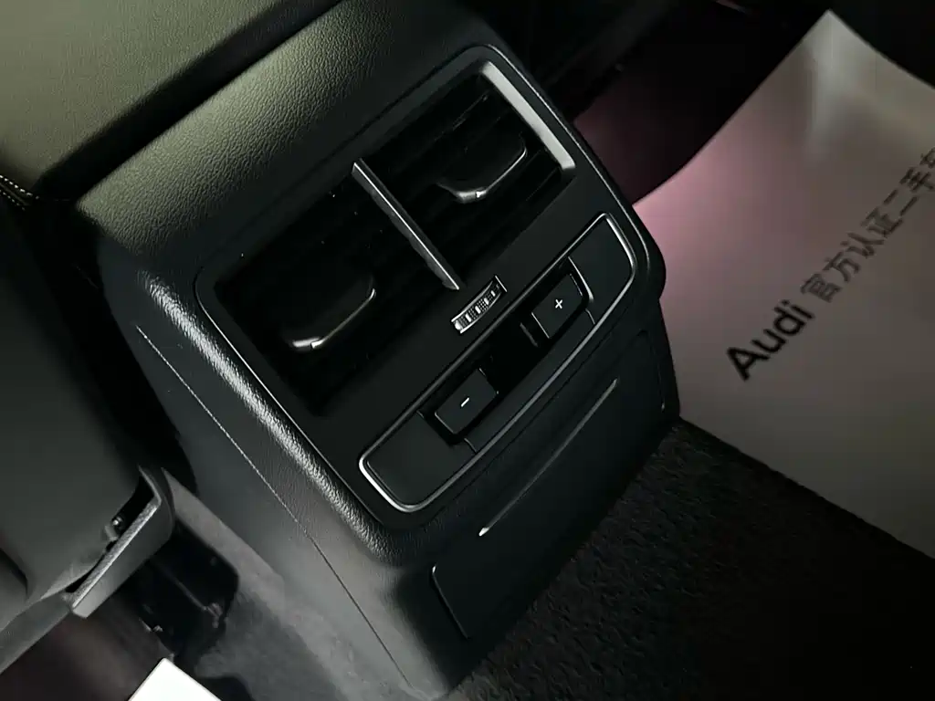 Audi Audi A4L 2023 40 TFSI quattro Luxury Dynamic 2024 - thumbnail 11
