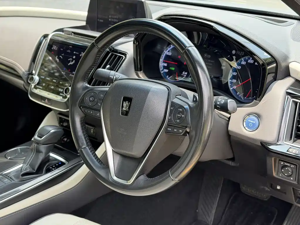Toyota Toyota Crown 2026 - thumbnail 8