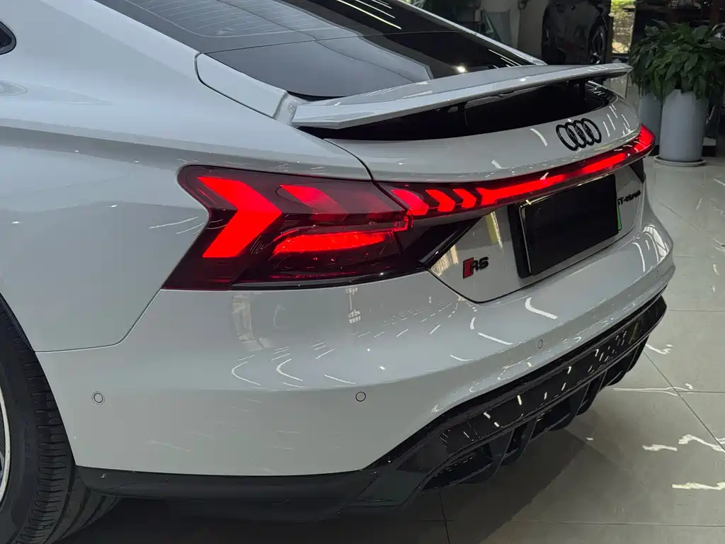 Audi Audi RS e-tron GT 2023 Base 2023 - thumbnail 6