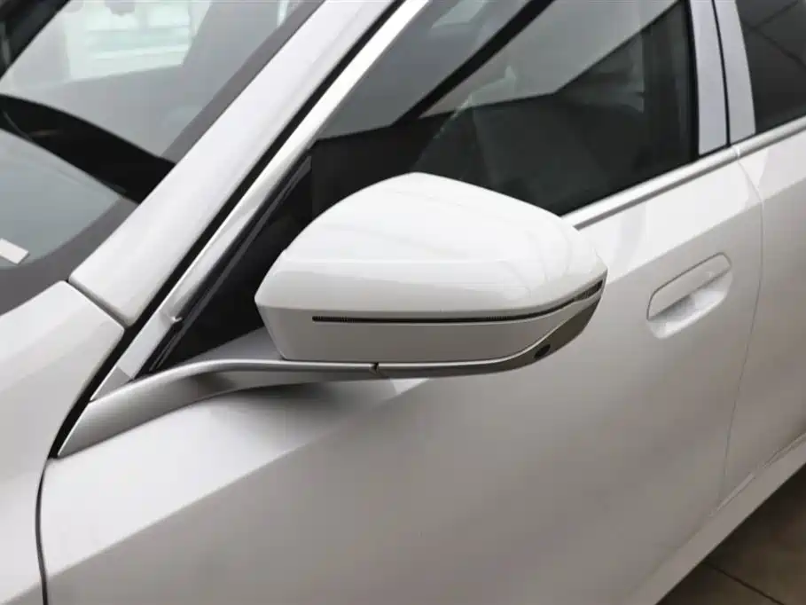 BMW BMW 5 Series 2026 530Li Leading Edition M Sport Package 2026 - thumbnail 28