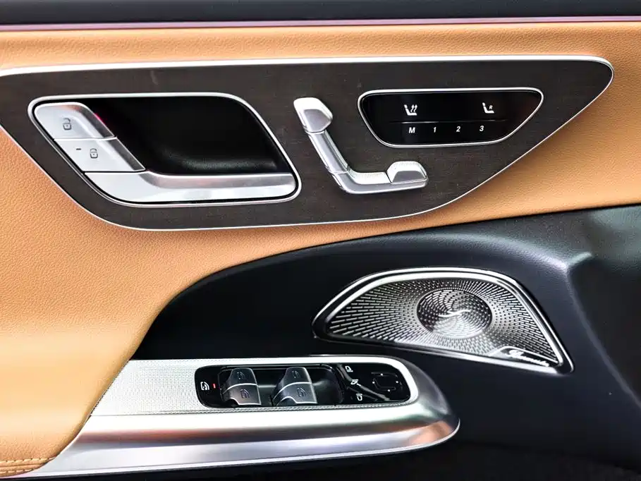 Mercedes-Benz Mercedes-Benz E-Class 2025 Facelift E 300 L Fashion Edition 2025 - thumbnail 17