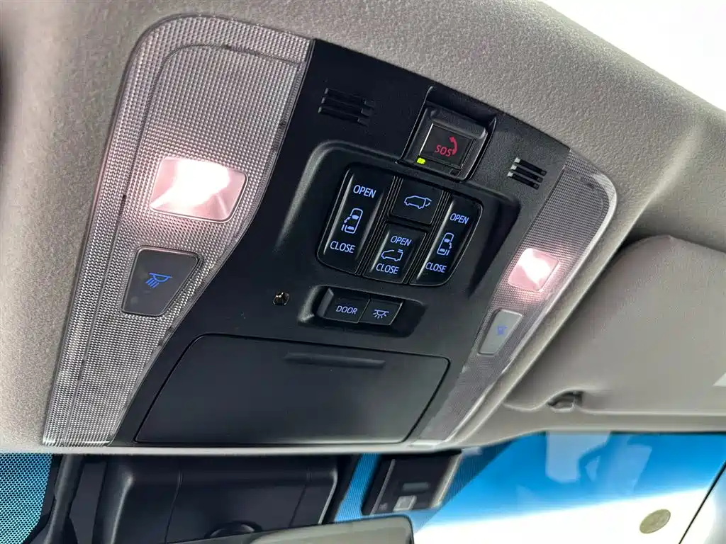 Toyota Toyota Vellfire 2020 Hybrid 2.5L HV Luxury Edition 2020 - thumbnail 25