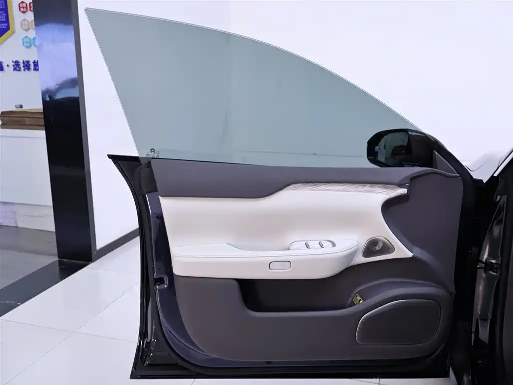 NIO NIO ET7 2024 75kWh Executive Signature Edition 2024 - thumbnail 18