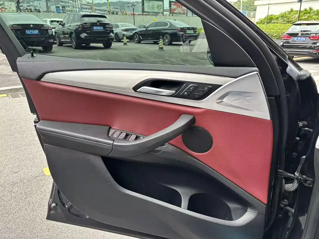 BMW BMW X4 2022 xDrive 25i M Sport Package 2022 - thumbnail 18