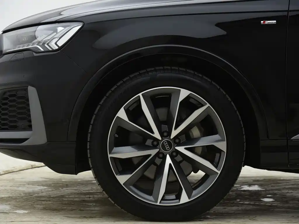 Audi Audi Q7 2023 55 TFSI quattro S line 2024 - thumbnail 11