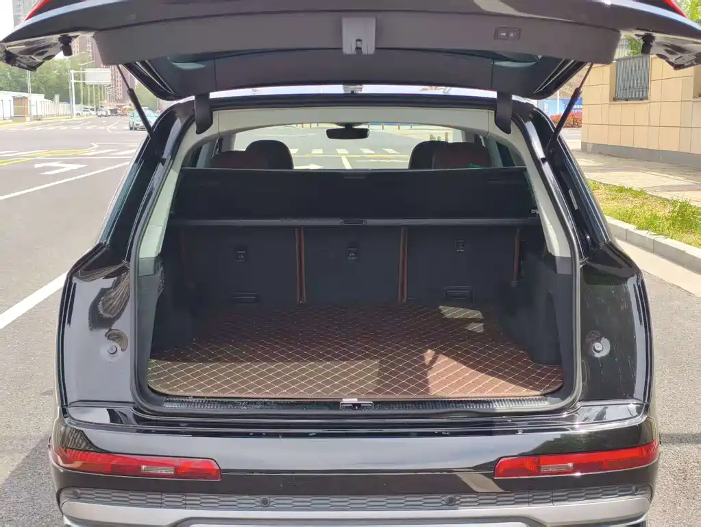 Audi Audi Q7 2023 55 TFSI quattro S line 2024 - thumbnail 28