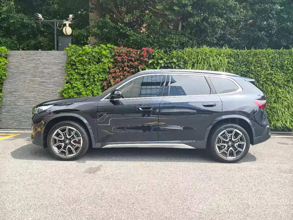 BMW BMW X1 2023 sDrive25Li X Design Package 2024 - thumbnail 3