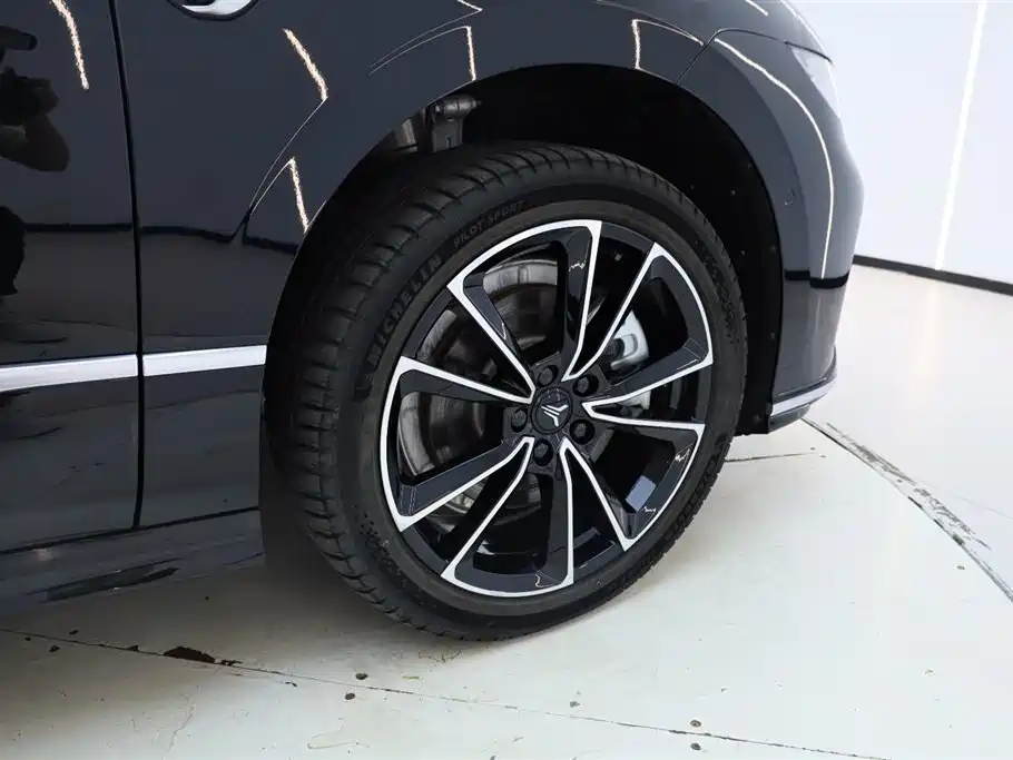 Voyah Automobile Voyah Zhuiguang 2024 PHEV AWD Ultra-Long Range Flagship Edition 2024 - thumbnail 13