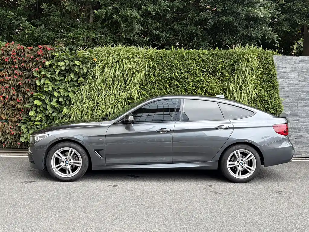 BMW BMW 3 Series GT 2020 320i M Sport Package 2021 - thumbnail 3