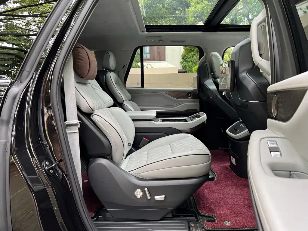 Lincoln Lincoln Navigator L 2025 3.5T President Edition 2025 - thumbnail 9