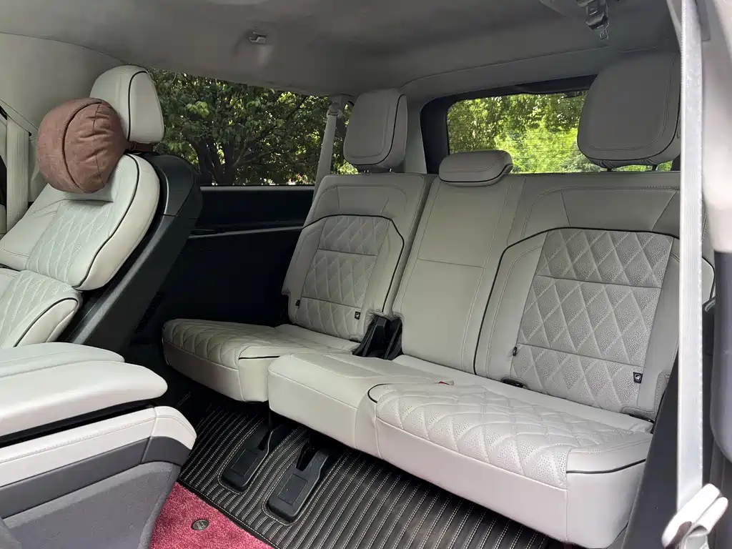Lincoln Lincoln Navigator L 2025 3.5T President Edition 2025 - thumbnail 10
