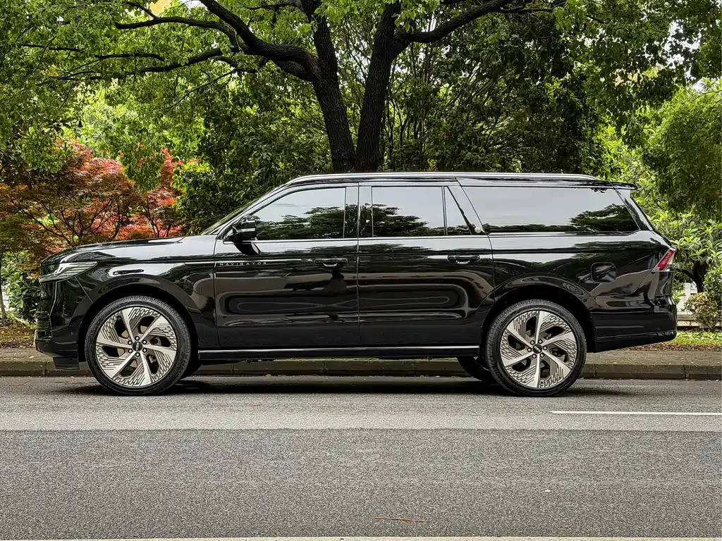 Lincoln Lincoln Navigator L 2025 3.5T President Edition 2025 - thumbnail 27