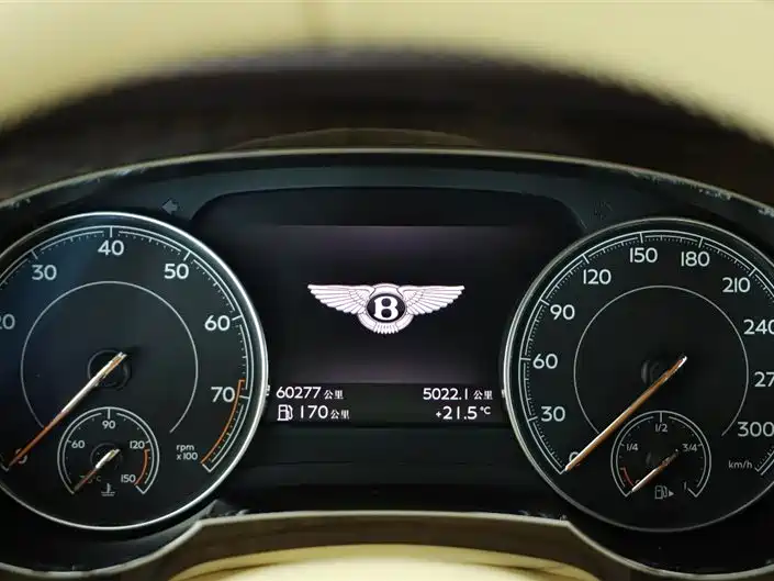 Bentley Bentayga 2018 4.0T V8 2020 - thumbnail 5