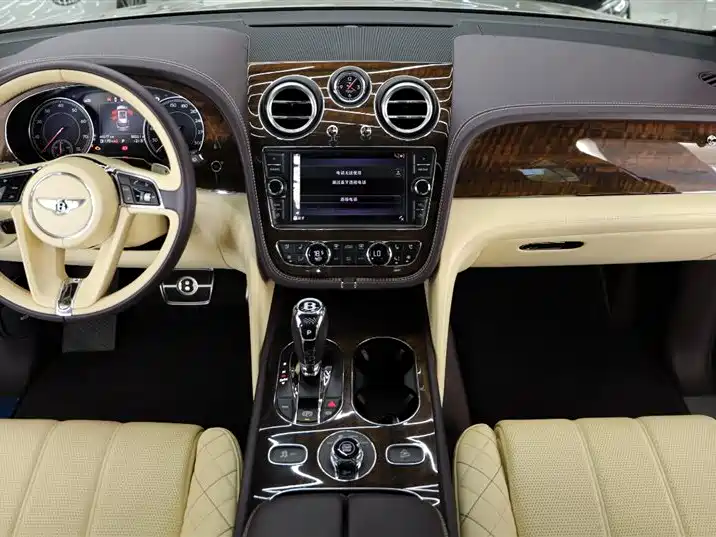 Bentley Bentayga 2018 4.0T V8 2020 - thumbnail 17