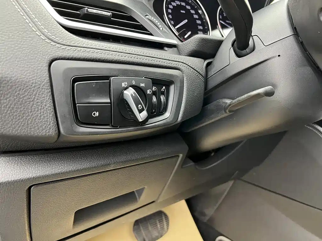 BMW BMW 2 Series Gran Tourer 2019 220i Leading Edition 2019 - thumbnail 3