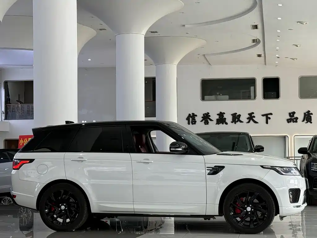 Land Rover 2019 Range Rover Sport 3.0 L6 HSE Dynamic 2019 - thumbnail 4