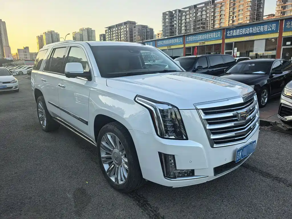 Cadillac Cadillac Escalade ESV Platinum 2017 - thumbnail 2