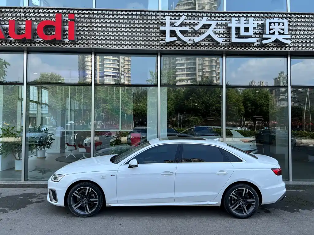 Audi Audi A4L 2022 40 TFSI Fashion Dynamic 2022 - thumbnail 2