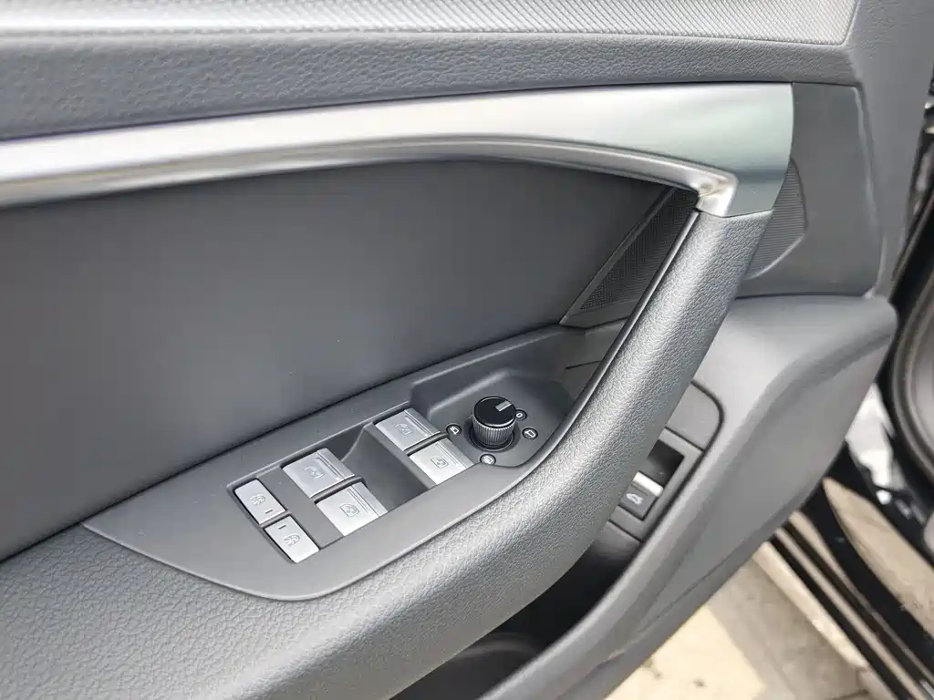 Audi Audi A6L 2023 Facelift 45 TFSI Quattro Dynamic Selection 2023 - thumbnail 20