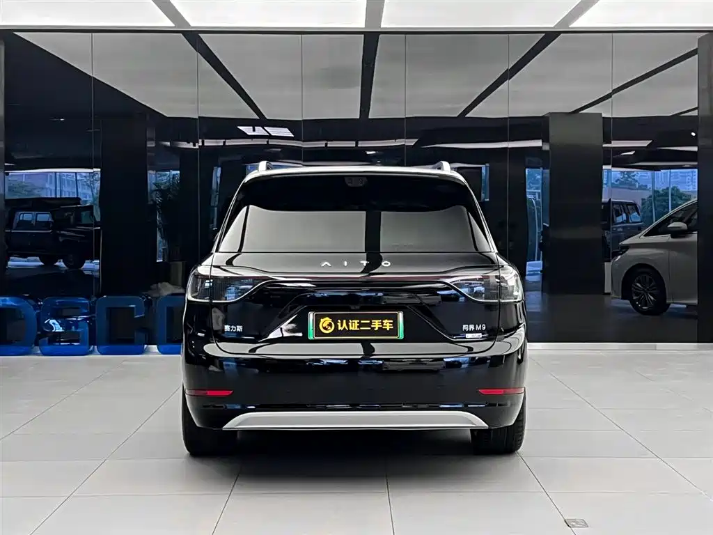 AITO AITO M9 2025 EREV Max Edition 52kWh 6-Seater (192-line LiDAR) 2025 - thumbnail 5