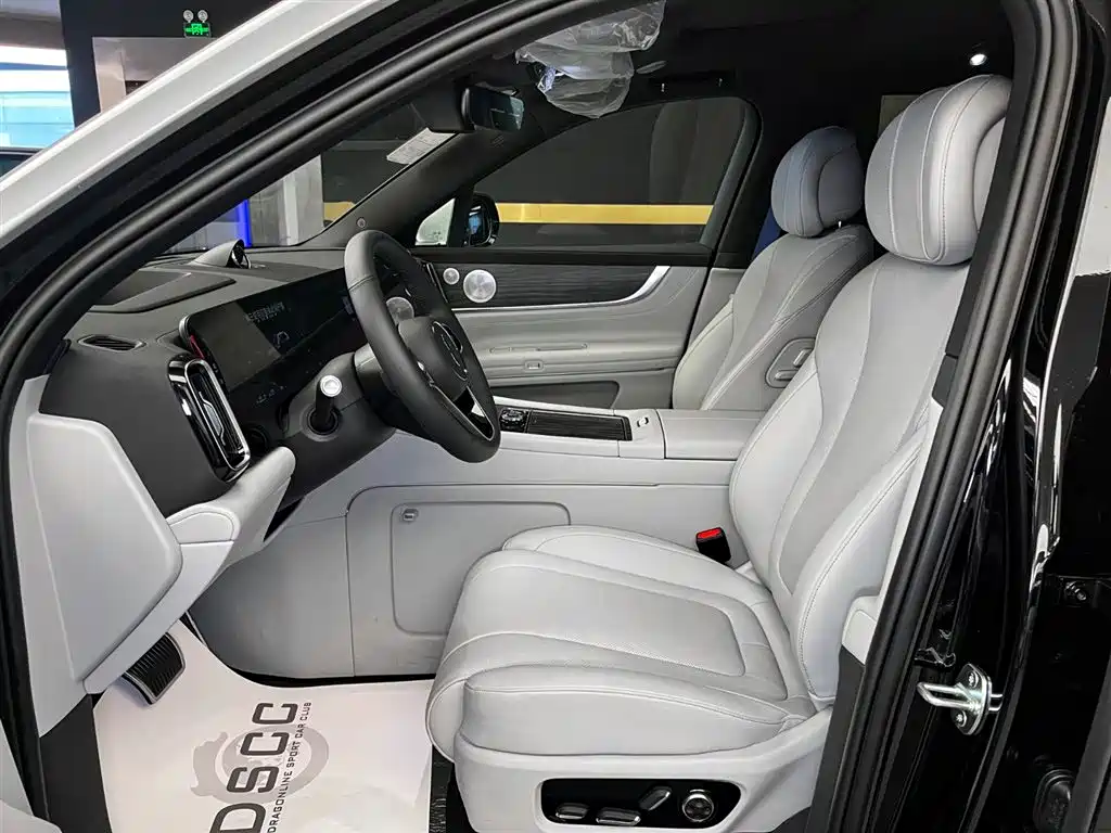 AITO AITO M9 2025 EREV Max Edition 52kWh 6-Seater (192-line LiDAR) 2025 - thumbnail 7