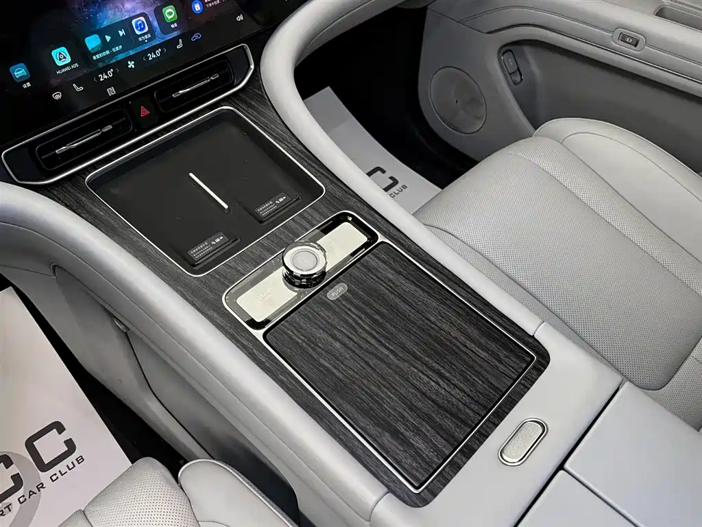 AITO AITO M9 2025 EREV Max Edition 52kWh 6-Seater (192-line LiDAR) 2025 - thumbnail 8