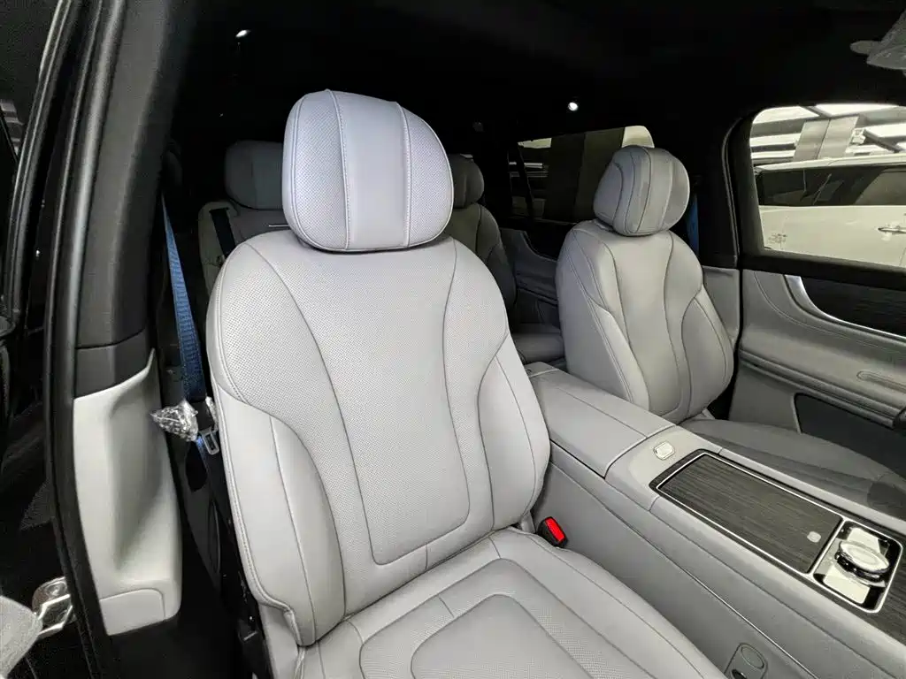 AITO AITO M9 2025 EREV Max Edition 52kWh 6-Seater (192-line LiDAR) 2025 - thumbnail 16