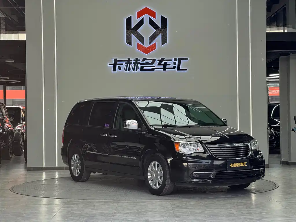 Chrysler Chrysler Grand Voyager 2014 3.6L Comfort Edition 2016 - thumbnail 2
